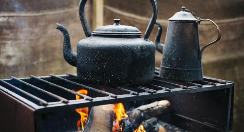 Kettle and fire