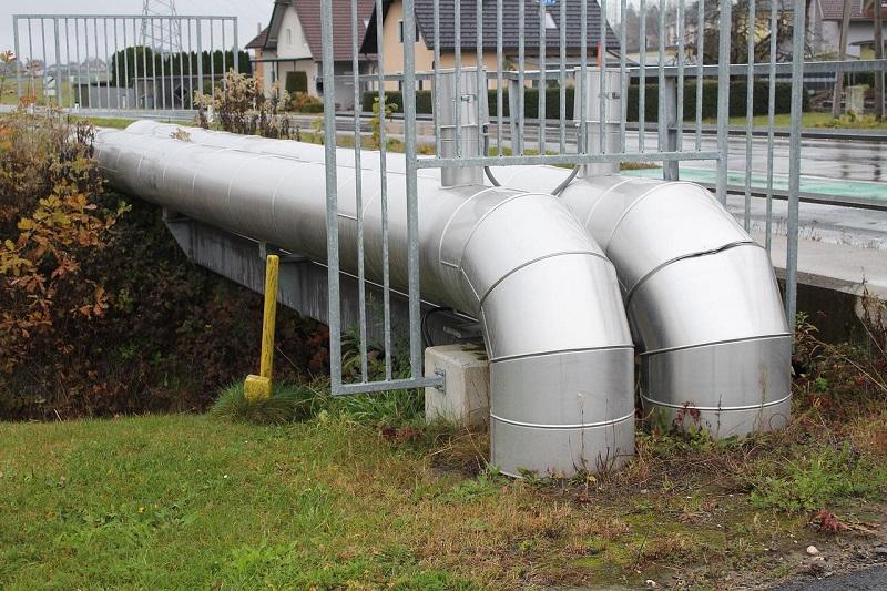 Gas_pipeline_and_house