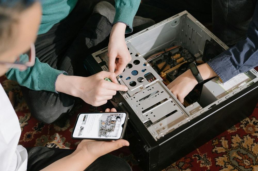 Repair-of-computer-personal-and-household-goods.jpg